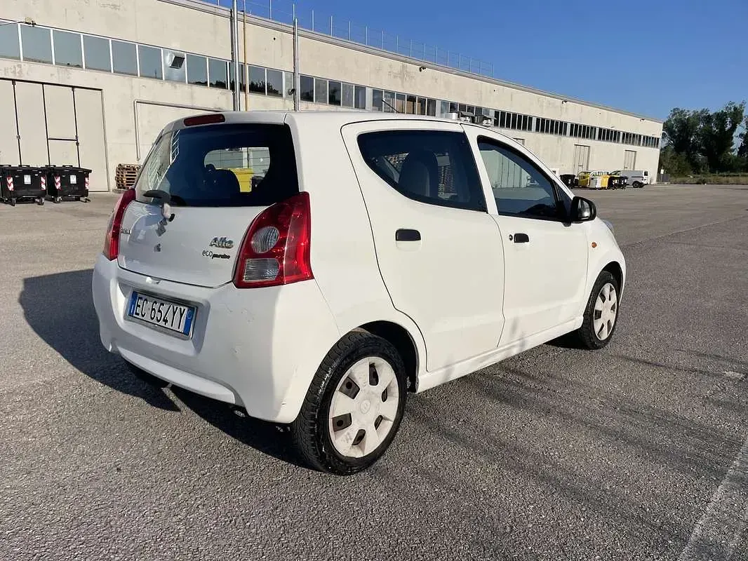 Usata Suzuki Alto GLX 67 CV (49 kW) 2010 Utilitaria