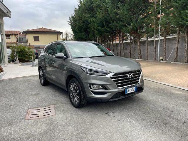Usata Hyundai Tucson 132 CV (97 kW) 2020 Grigio scuro SUV