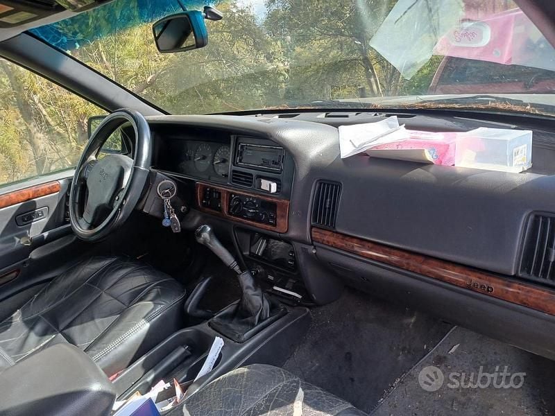 Grigio Usata 1997 Jeep Grand Cherokee SUV | 3000 € (Super prezzo) - Immagine 1/4