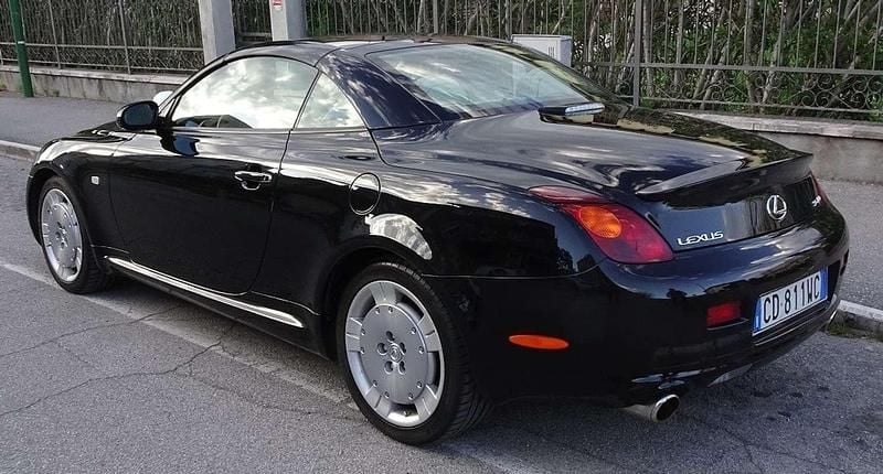 Usata Lexus SC430 286 CV (210 kW) 2002 Nero Cabrio