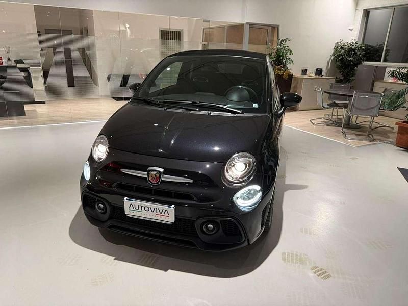 Nero Usata 2023 Abarth 595C Cabrio | 21.490 € (Buon prezzo) - Immagine 1/4