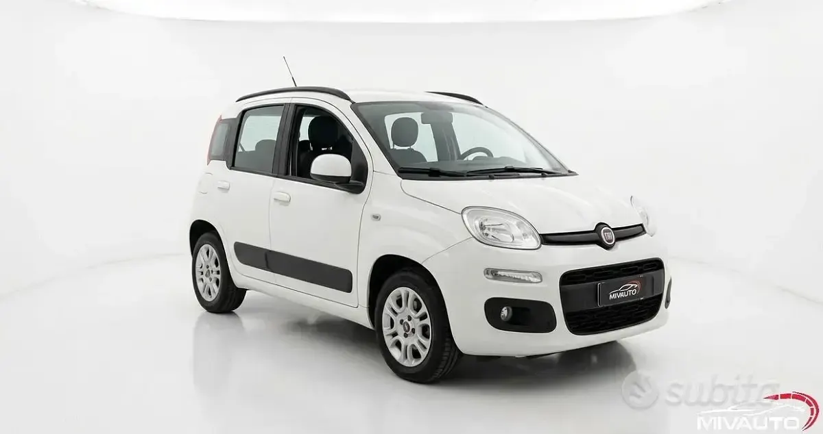 Usata Fiat Panda Lounge 69 CV (50 kW) 2019 Bianco Utilitaria