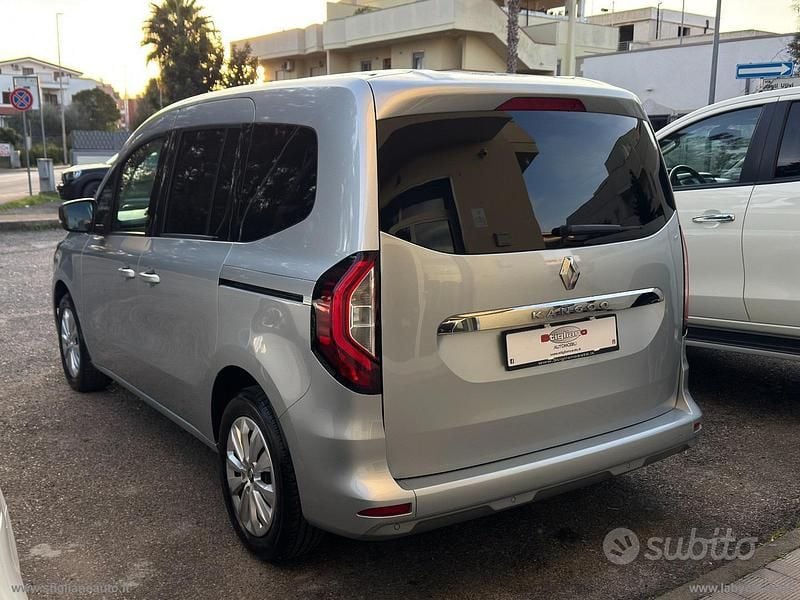 Usata Renault Kangoo Edition One 95 CV (69 kW) 2022 Argento Monovolume