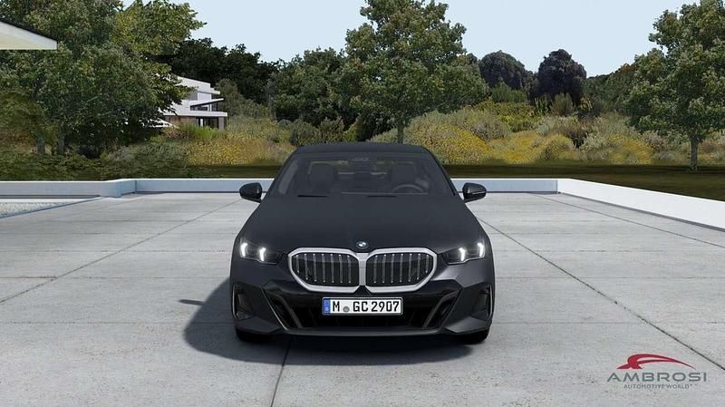 Nuova BMW 520 M Sport 190 CV (139 kW) 2025 Grigio Berlina