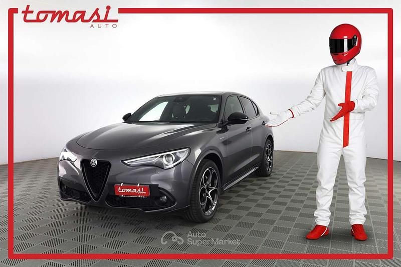 Usata Alfa Romeo Stelvio Veloce 209 CV (153 kW) 2023 Grigio vesuvio SUV