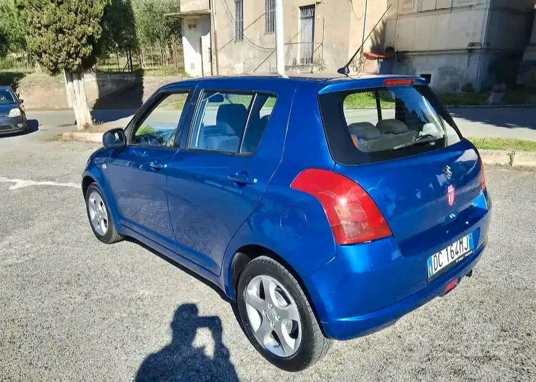Usata Suzuki Swift 92 CV (67 kW) 2006 Blu Utilitaria