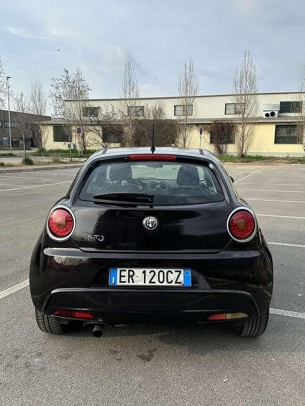 Usata Alfa Romeo MiTo Super 69 CV (50 kW) 2013 Nero Utilitaria