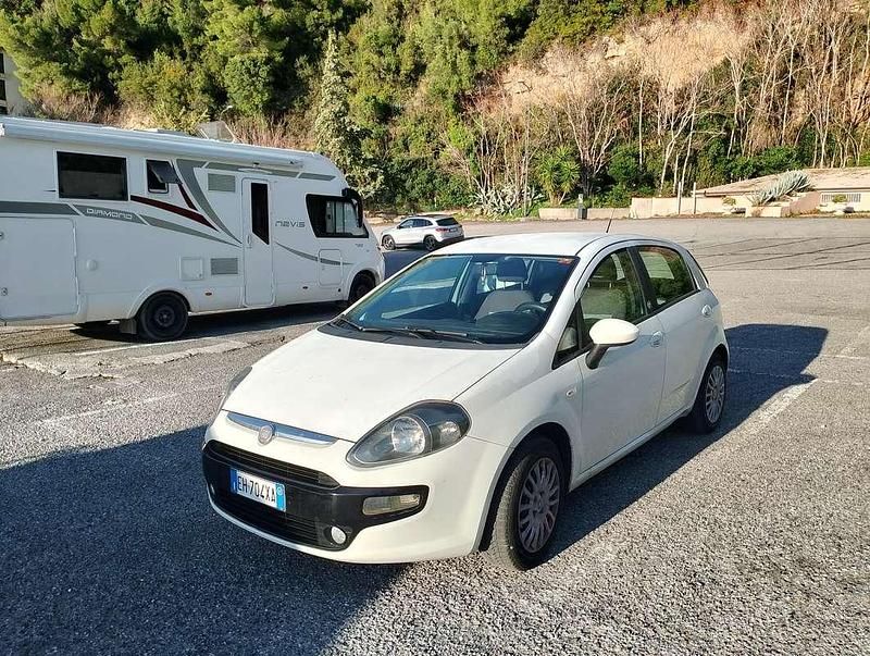 Usata Fiat Grande Punto S 69 CV (50 kW) 2011 Bianco Utilitaria
