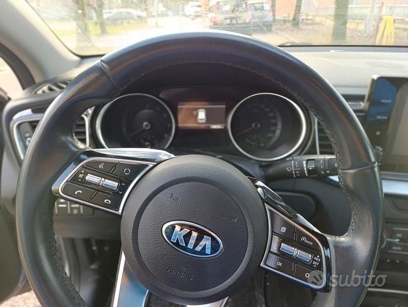 Usata Kia XCeed Style 119 CV (87 kW) 2019 Grigio SUV