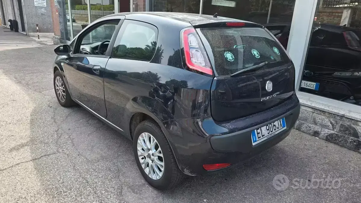 Usata Fiat Punto Evo Active 69 CV (50 kW) 2011 Nero Utilitaria