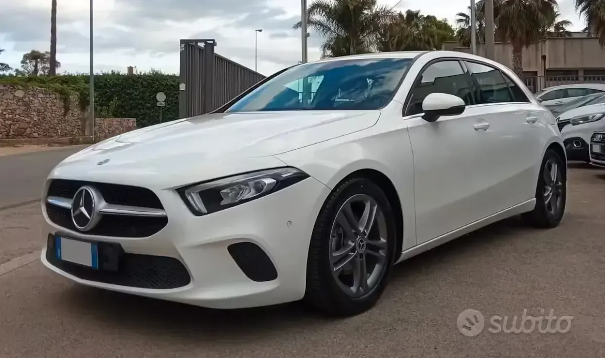 Usata Mercedes A180 116 CV (85 kW) 2019 Bianco Berlina