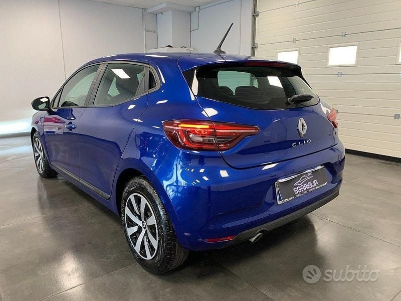 Usata Renault Clio V Equilibre 101 CV (74 kW) 2023 Blu Berlina