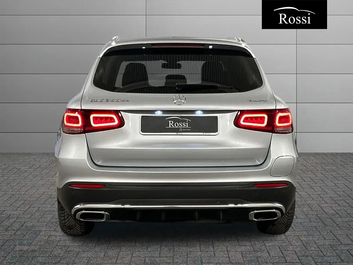 Gebraucht Mercedes GLC300e Premium 194 PS (142 kW) 2022 Silber SUV