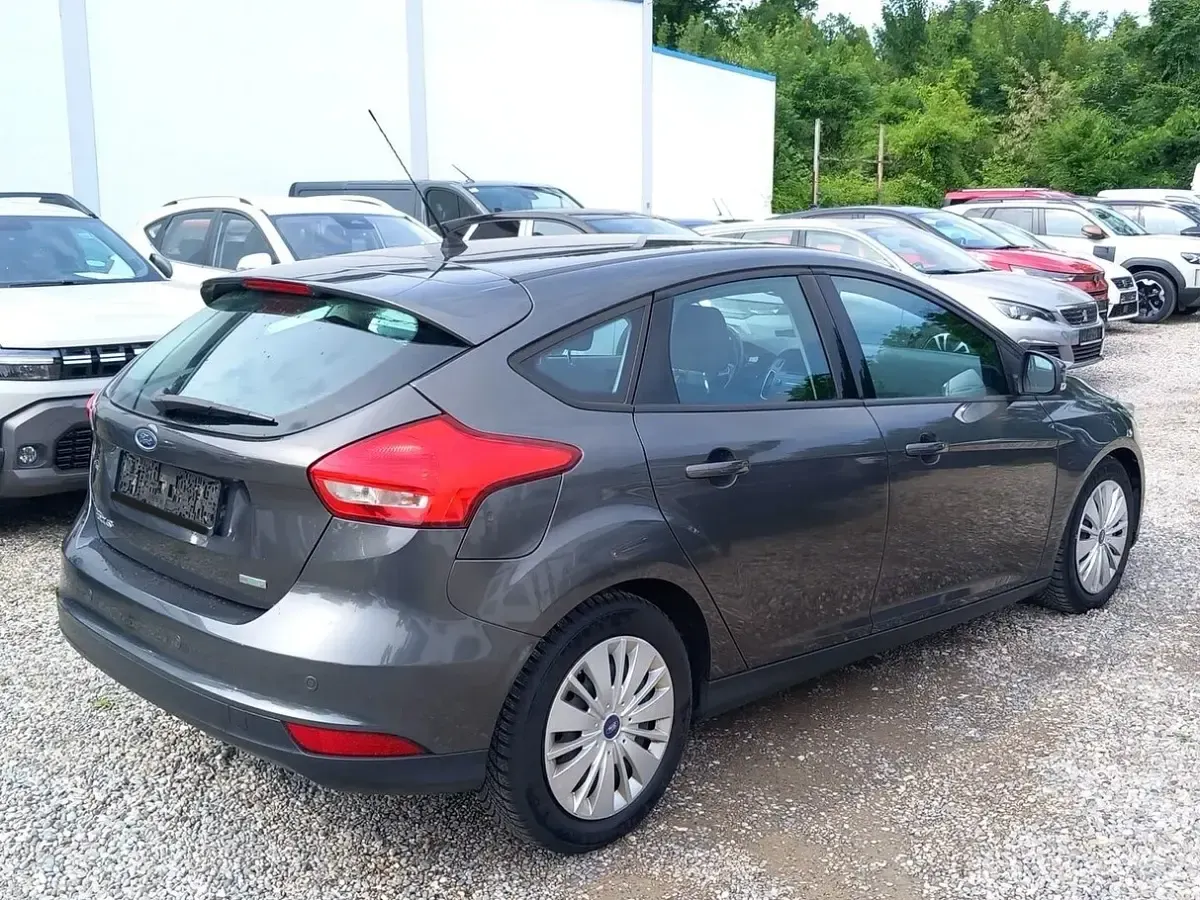 Usata Ford Focus S 101 CV (74 kW) 2015 Grigio Berlina