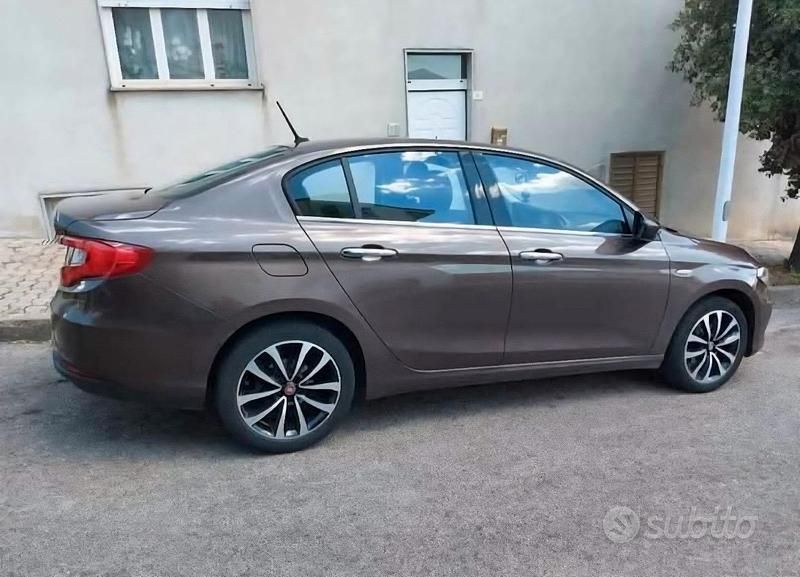 Usata Fiat Tipo 120 CV (88 kW) 2016 Berlina
