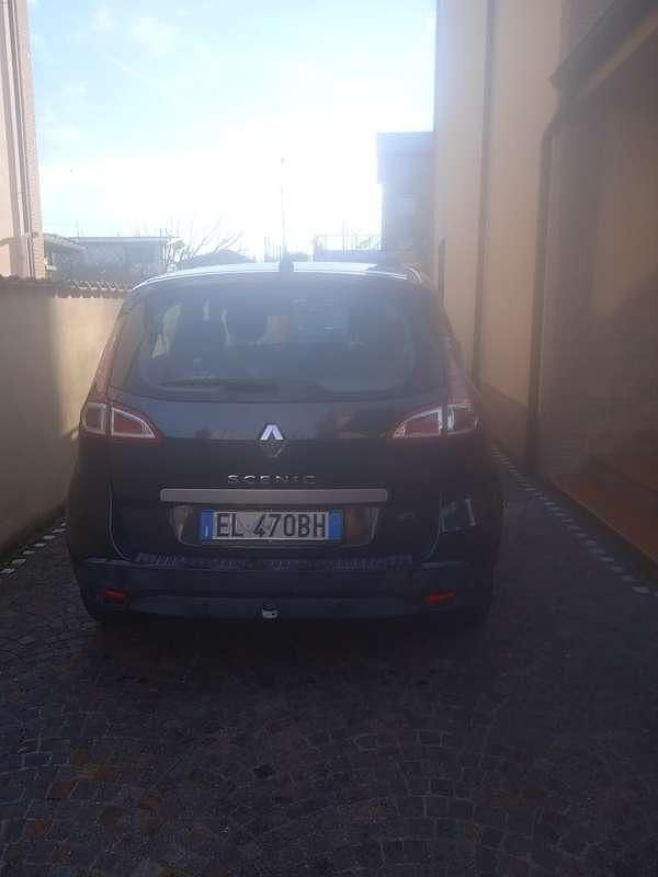 Usata Renault Scénic III Dynamique 110 CV (80 kW) 2011 Monovolume