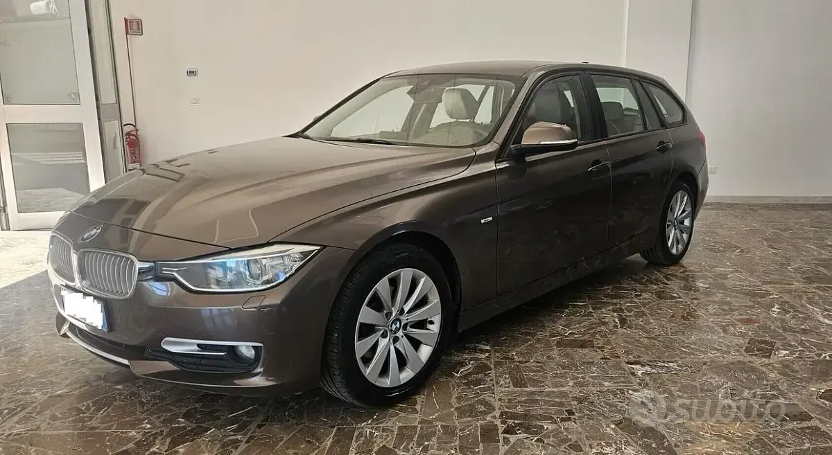 Usata BMW 318 143 CV (105 kW) 2014 Grigio Station wagon
