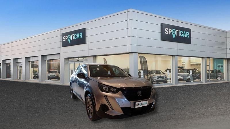 Usata Peugeot 2008 Allure 101 CV (74 kW) 2022 Argento metallizzato SUV