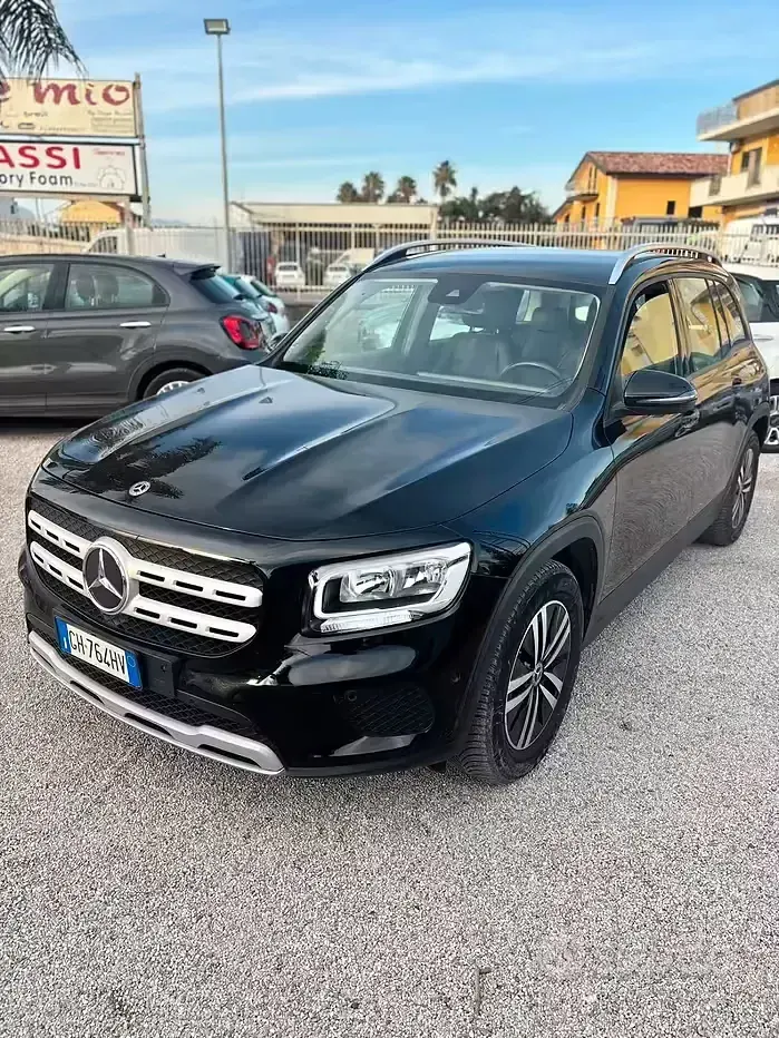 Usata Mercedes GLB180 Business 116 CV (85 kW) 2021 Nero SUV