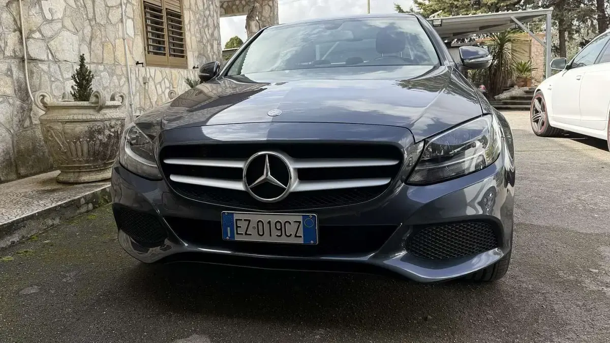 Usata Mercedes C180 Premium 116 CV (85 kW) 2015 Berlina