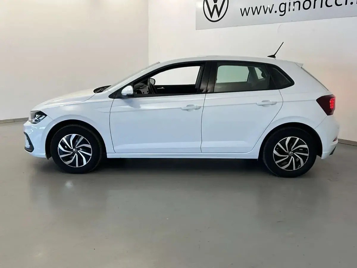 Usata VW Polo Life 80 CV (58 kW) 2023 Bianco Utilitaria