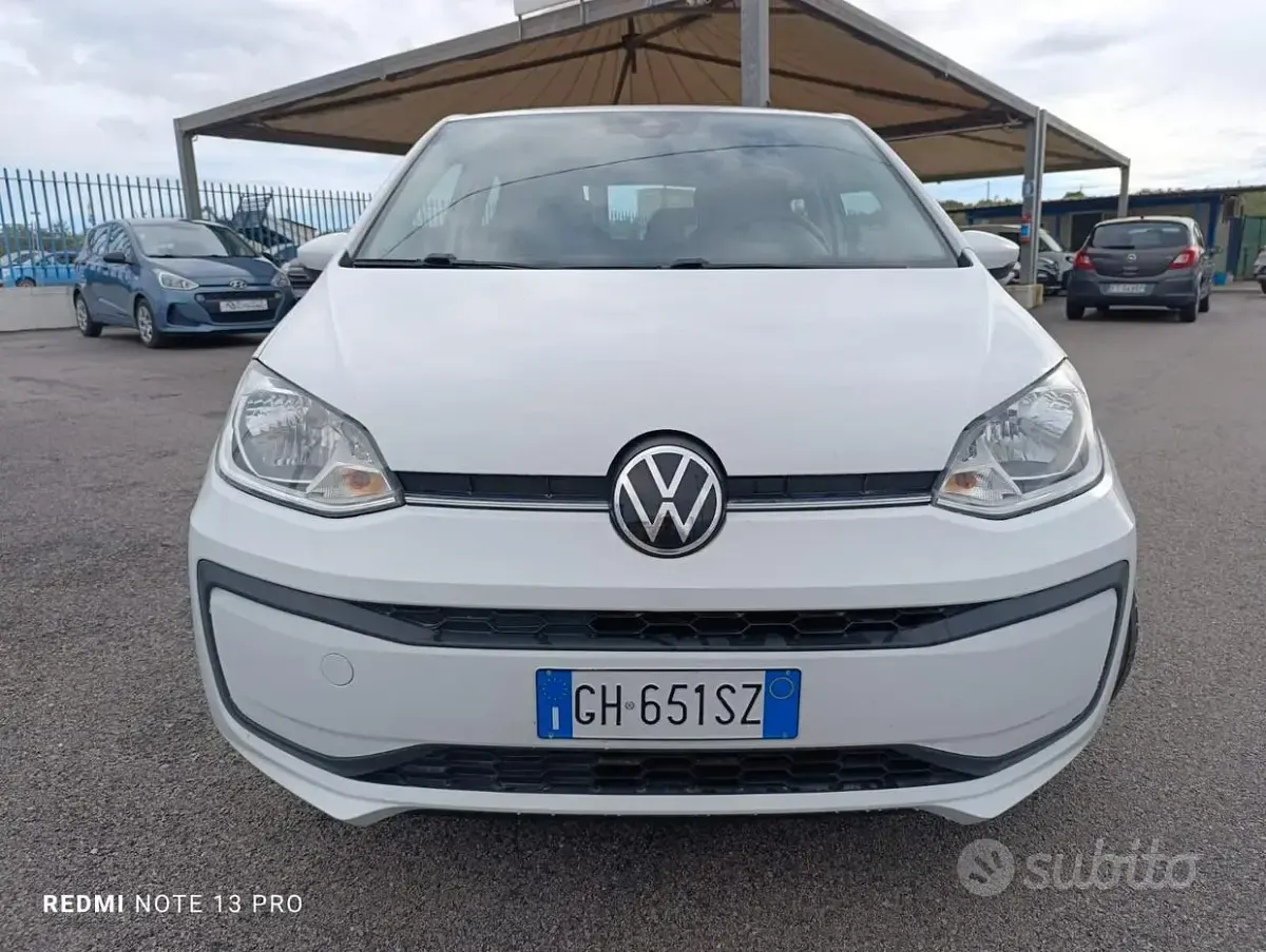 Usata VW up! Move 65 CV (47 kW) 2022 Bianco Utilitaria