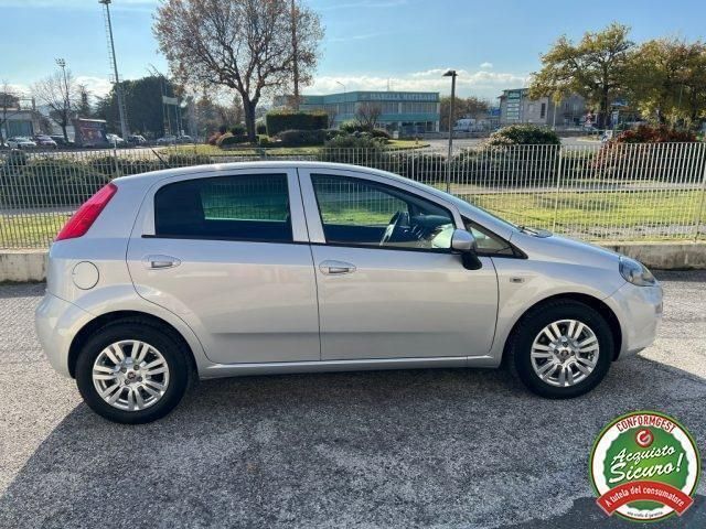 Usata Fiat Punto Lounge 95 CV (69 kW) 2017 Grigio(met.) Utilitaria