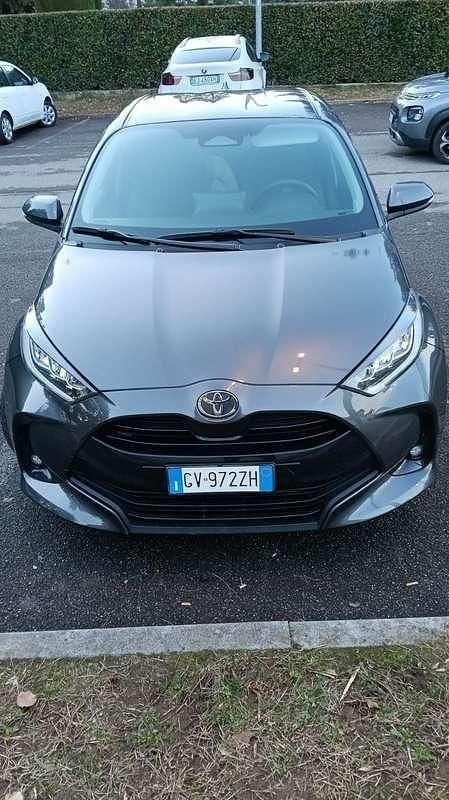 Usata Toyota Yaris Hybrid Trend 92 CV (67 kW) 2024 Berlina