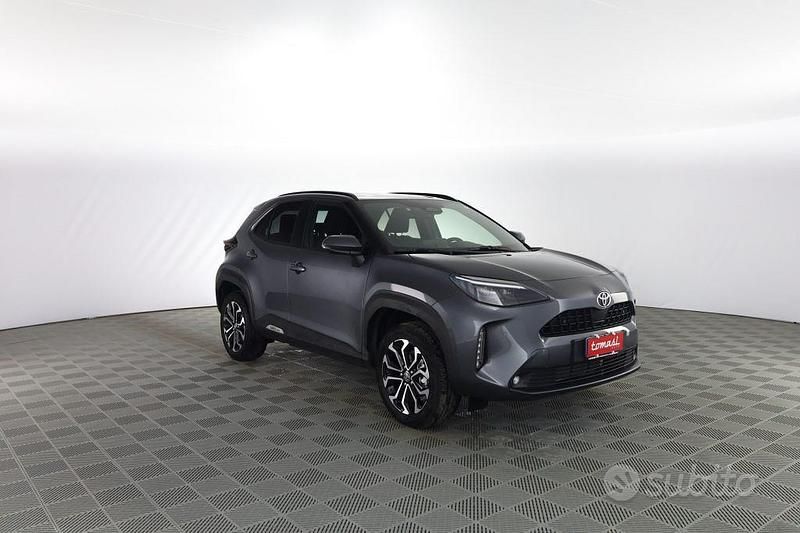 Usata Toyota Yaris Hybrid Trend 92 CV (67 kW) 2025 Dark grey