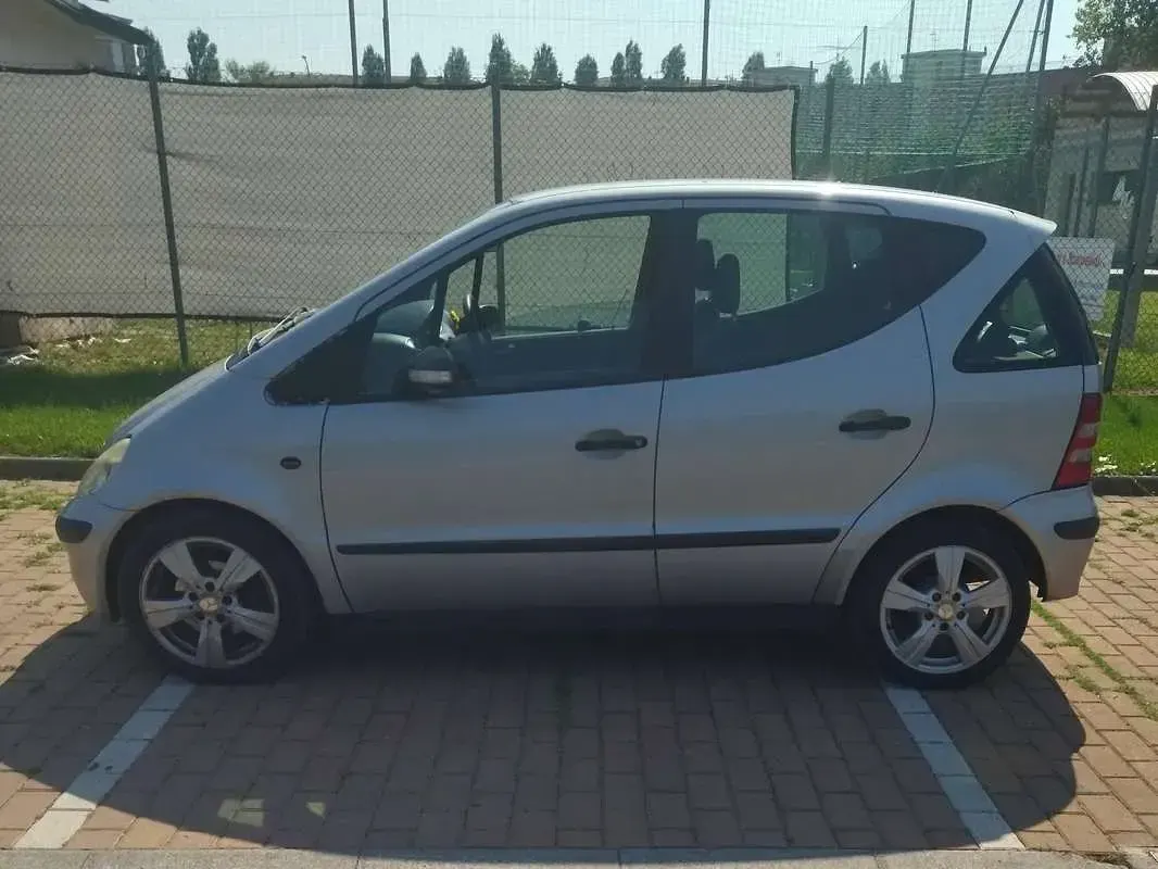 Usata Mercedes A170 Elegance 95 CV (69 kW) 2004 Argento Monovolume