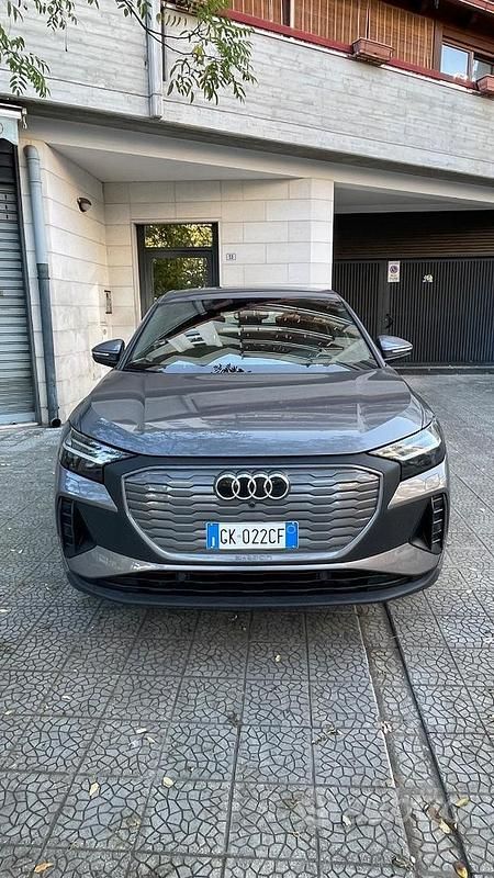 Usata Audi Q4 e-tron 125 kW (170 CV) 2022 Grigio SUV