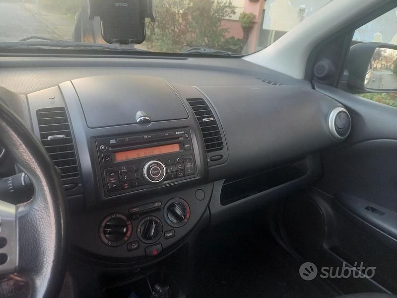 Usata Nissan Note Acenta 88 CV (64 kW) 2010 Grigio Utilitaria