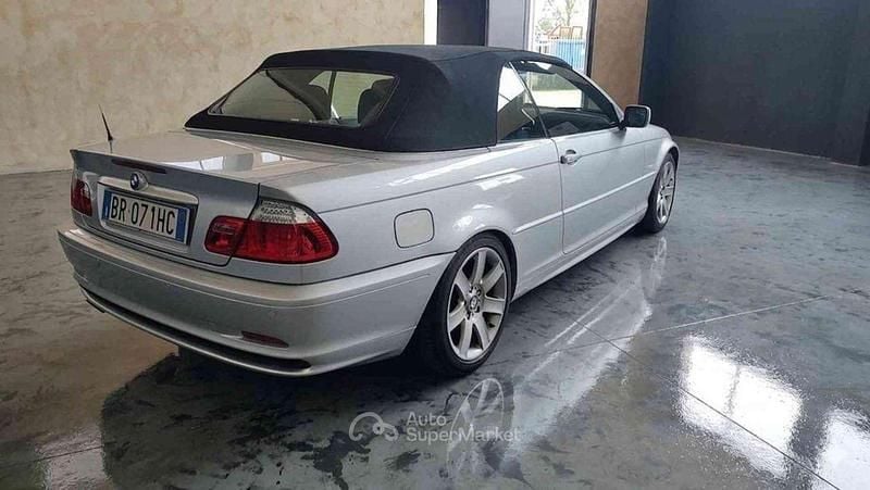 Usata BMW 320 Cabriolet 170 CV (125 kW) 2001 Argento Cabrio