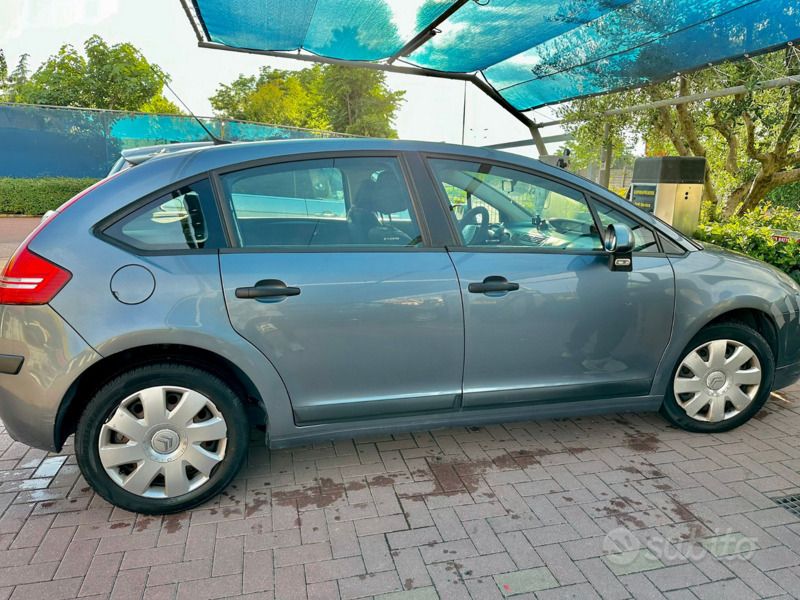Usata Citroën C4 88 CV (64 kW) 2006 Grigio Berlina