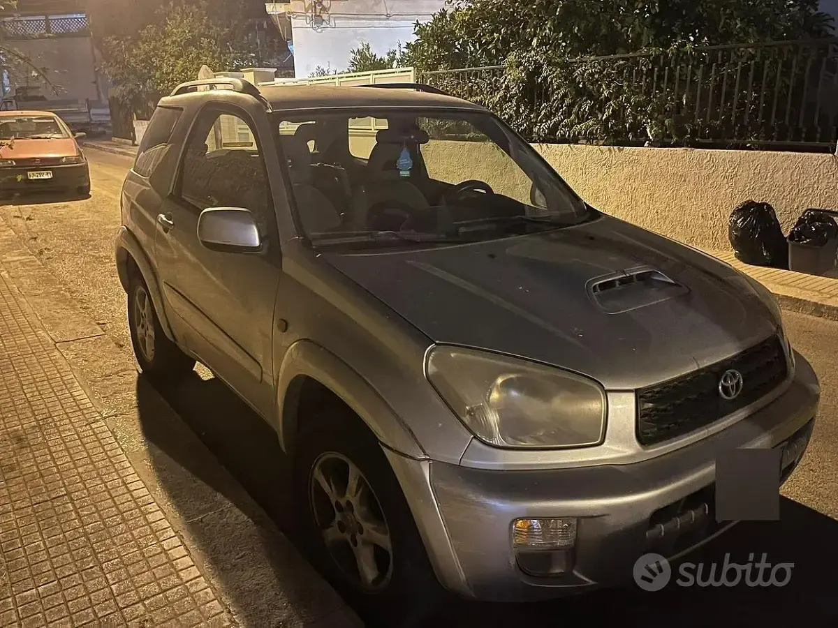 Usata Toyota RAV4 150 CV (110 kW) 2002 Grigio SUV