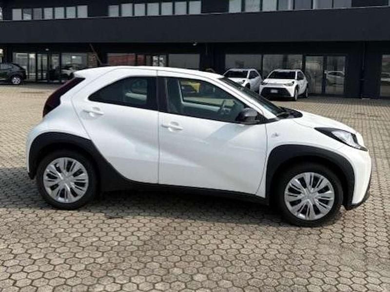 Usata Toyota Aygo X Active 72 CV (52 kW) 2025 Other SUV