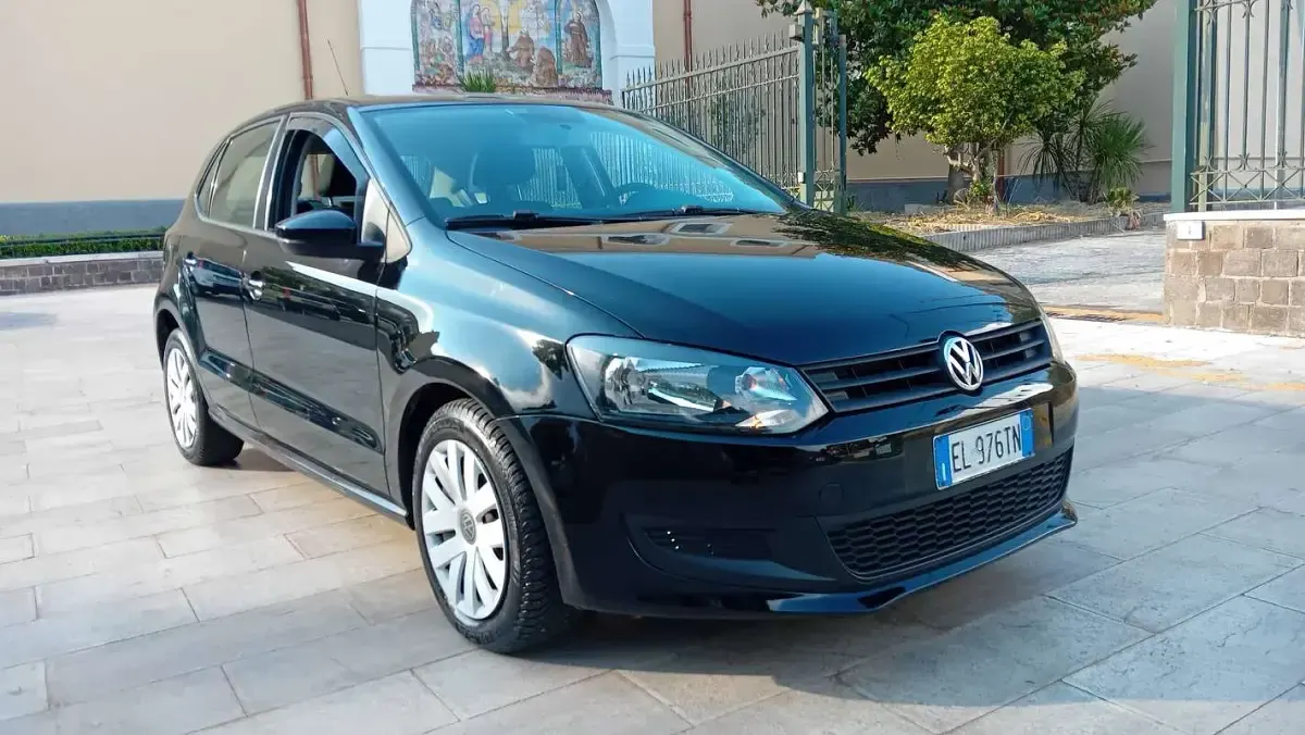 Usata VW Polo Comfortline 75 CV (55 kW) 2012 Nero Utilitaria