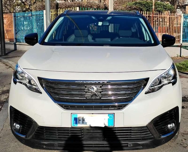 Usado Peugeot 5008 Business-Line 120 CV (88 kW) 2018 Blanco SUV