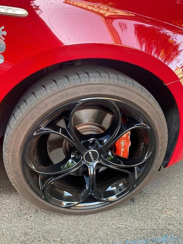 Usata Alfa Romeo Giulietta Quadrifoglio Verde 2012 Rosso Utilitaria