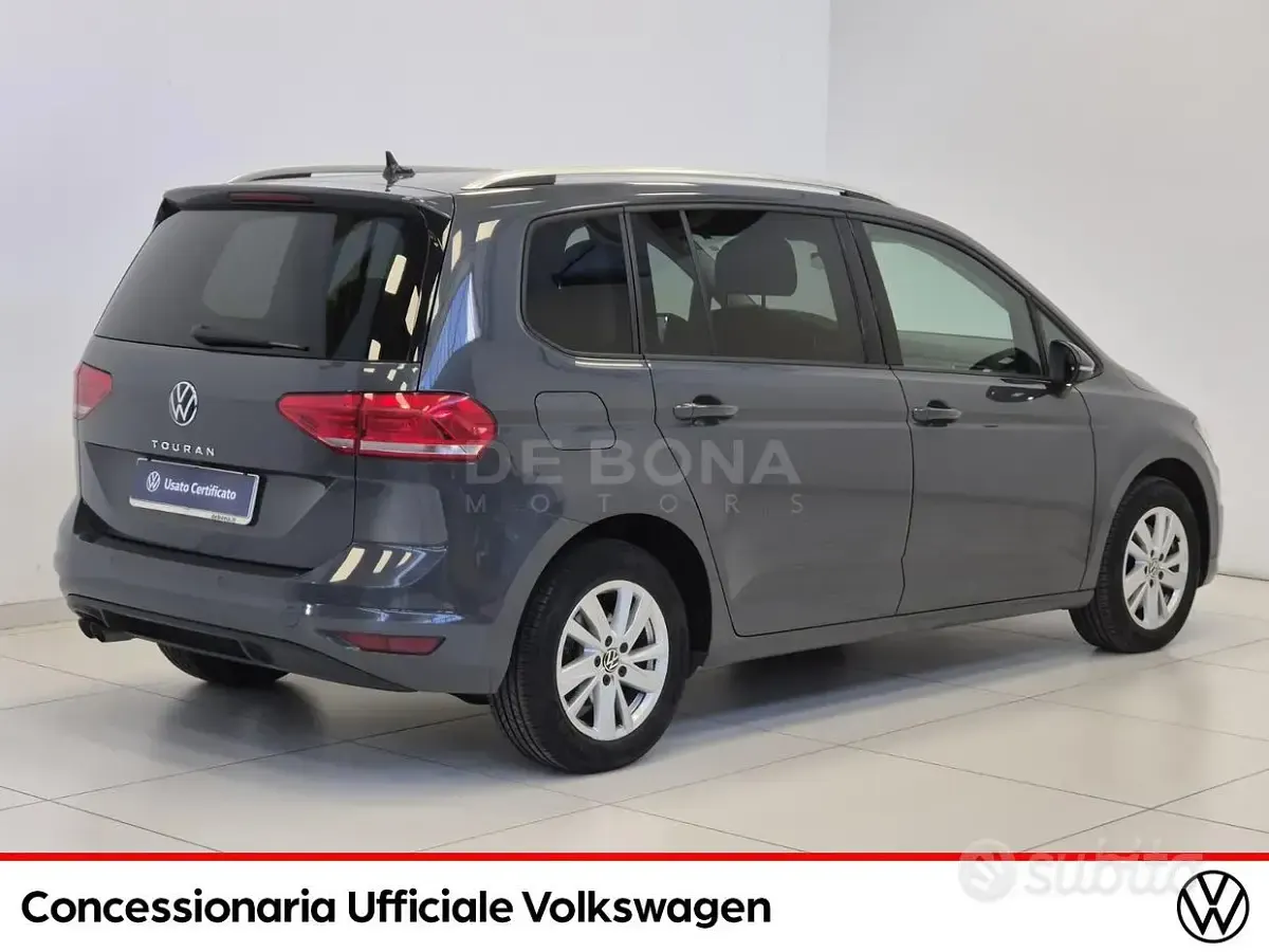 Usata VW Touran Business 150 CV (110 kW) 2023 Grigio Monovolume