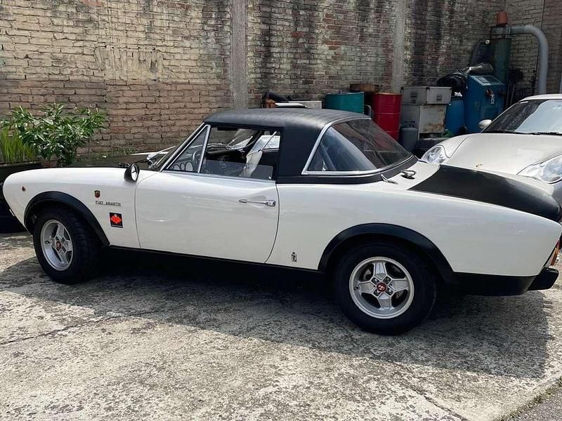 Usata Abarth 124 Spider 131 CV (96 kW) 1975 Cofani neri