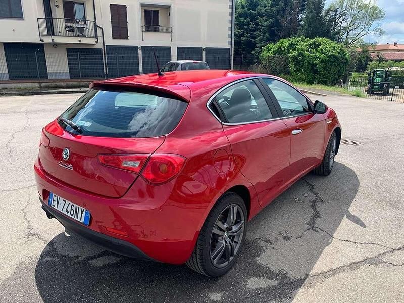 Usata Alfa Romeo Giulietta Business 105 CV (77 kW) 2014 Utilitaria
