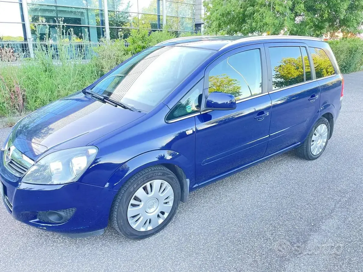 Usata Opel Zafira 94 CV (69 kW) 2012 Monovolume