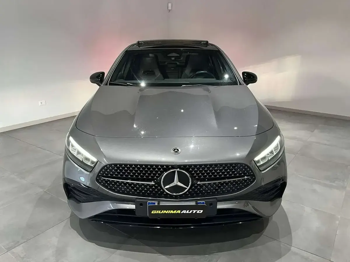 Usata Mercedes A250 AMG Line Premium 163 CV (119 kW) 2023 Grigio Berlina