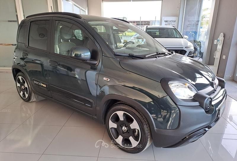 Usata Fiat Panda Cross Cross 71 CV (52 kW) 2025 Verde Utilitaria