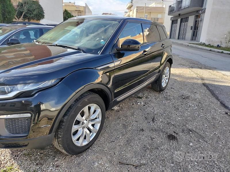 Usata Land Rover Range Rover evoque 150 CV (110 kW) 2017 Nero SUV