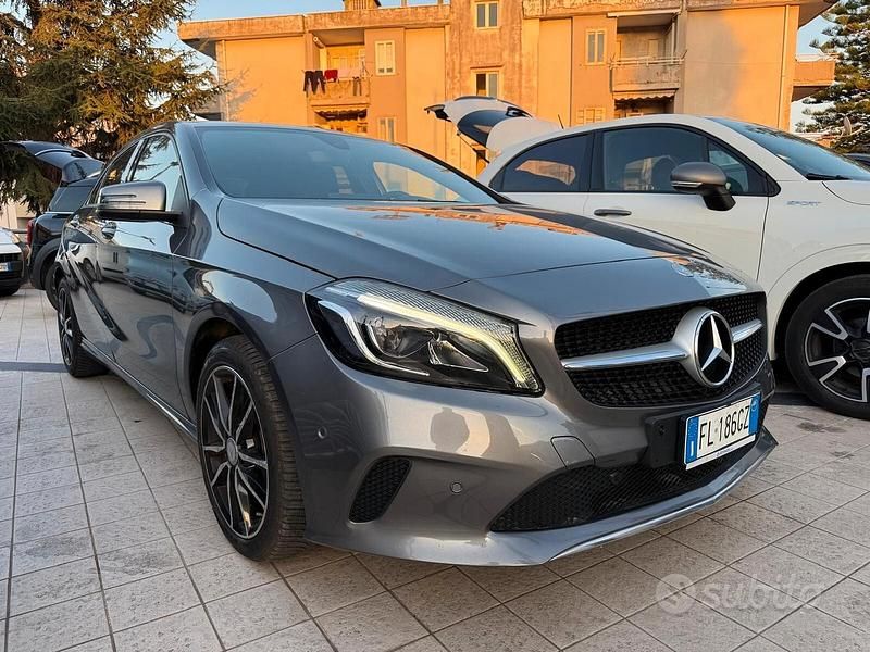 Usata Mercedes A200 Premium 136 CV (100 kW) 2017 Nero Berlina