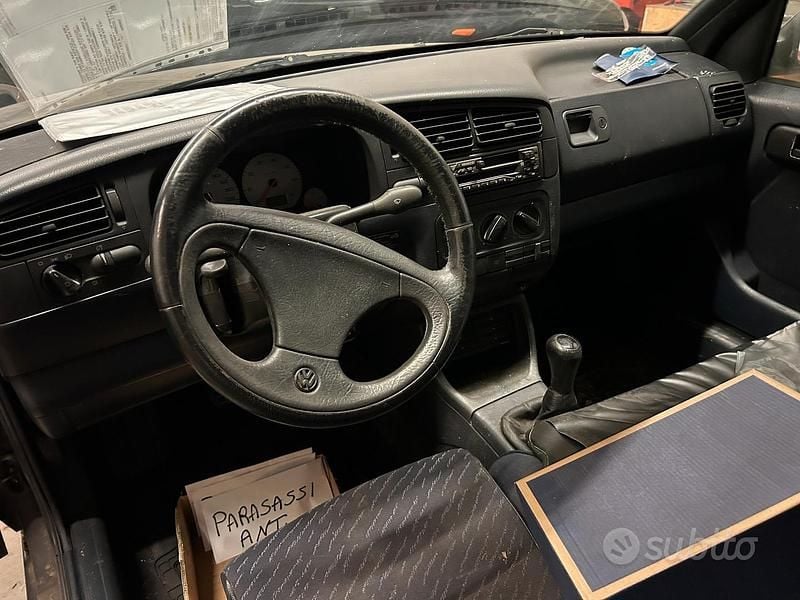 Usata VW Golf III 101 CV (74 kW) 1996 Blu Cabrio