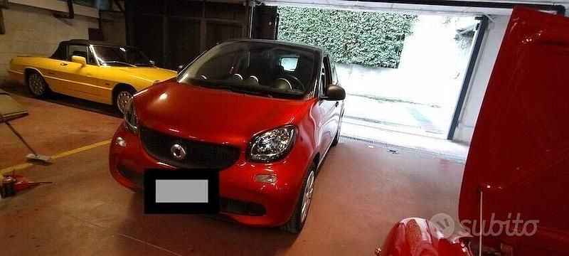 Usata Smart ForFour 71 CV (52 kW) 2016 Nero Utilitaria