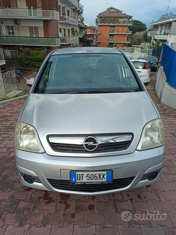 Usata Opel Meriva Cosmo 103 CV (75 kW) 2008 Grigio Monovolume